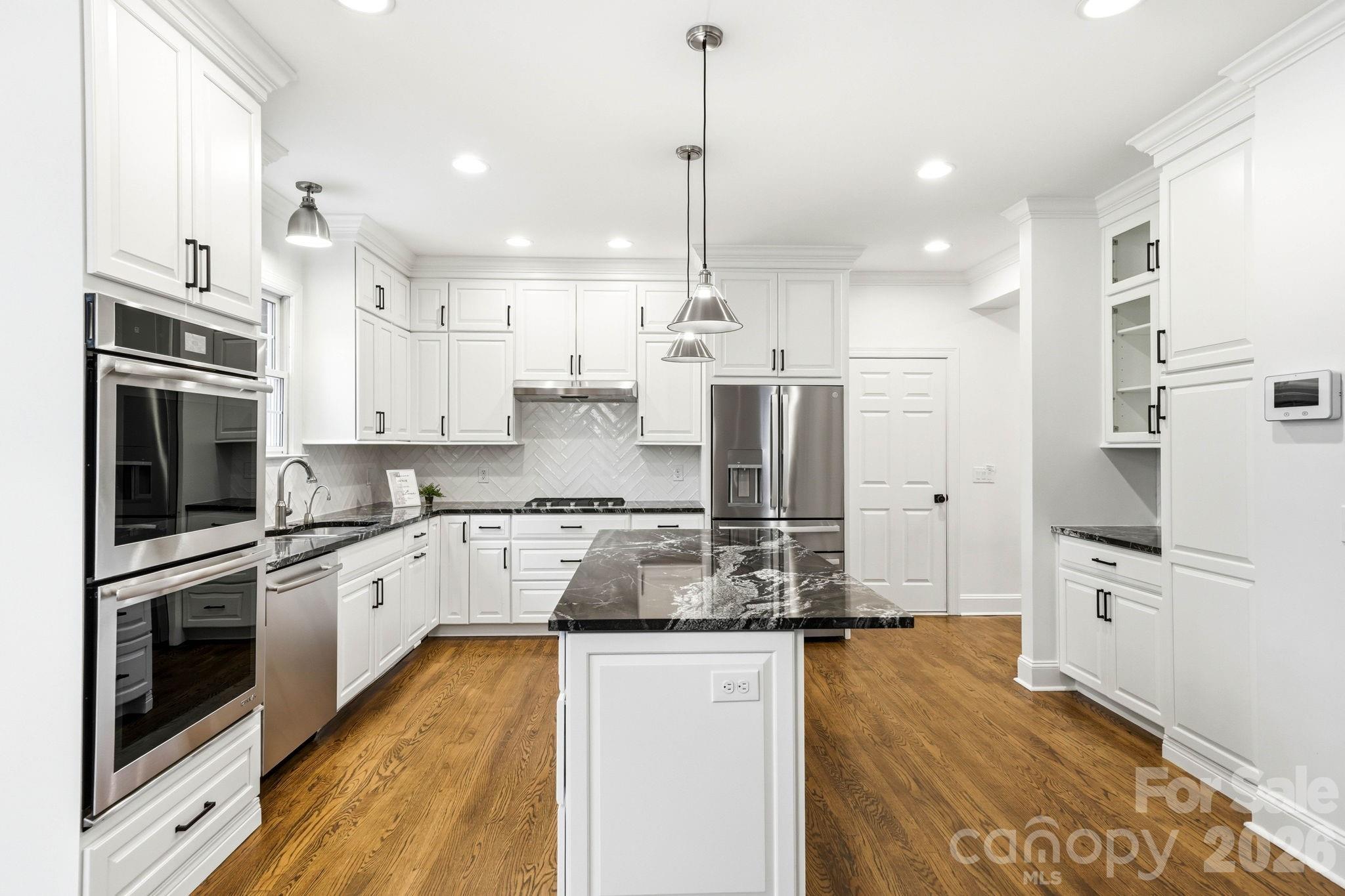 1006 Columbine Road Asheville, NC 28803 - Photo 11 of 38