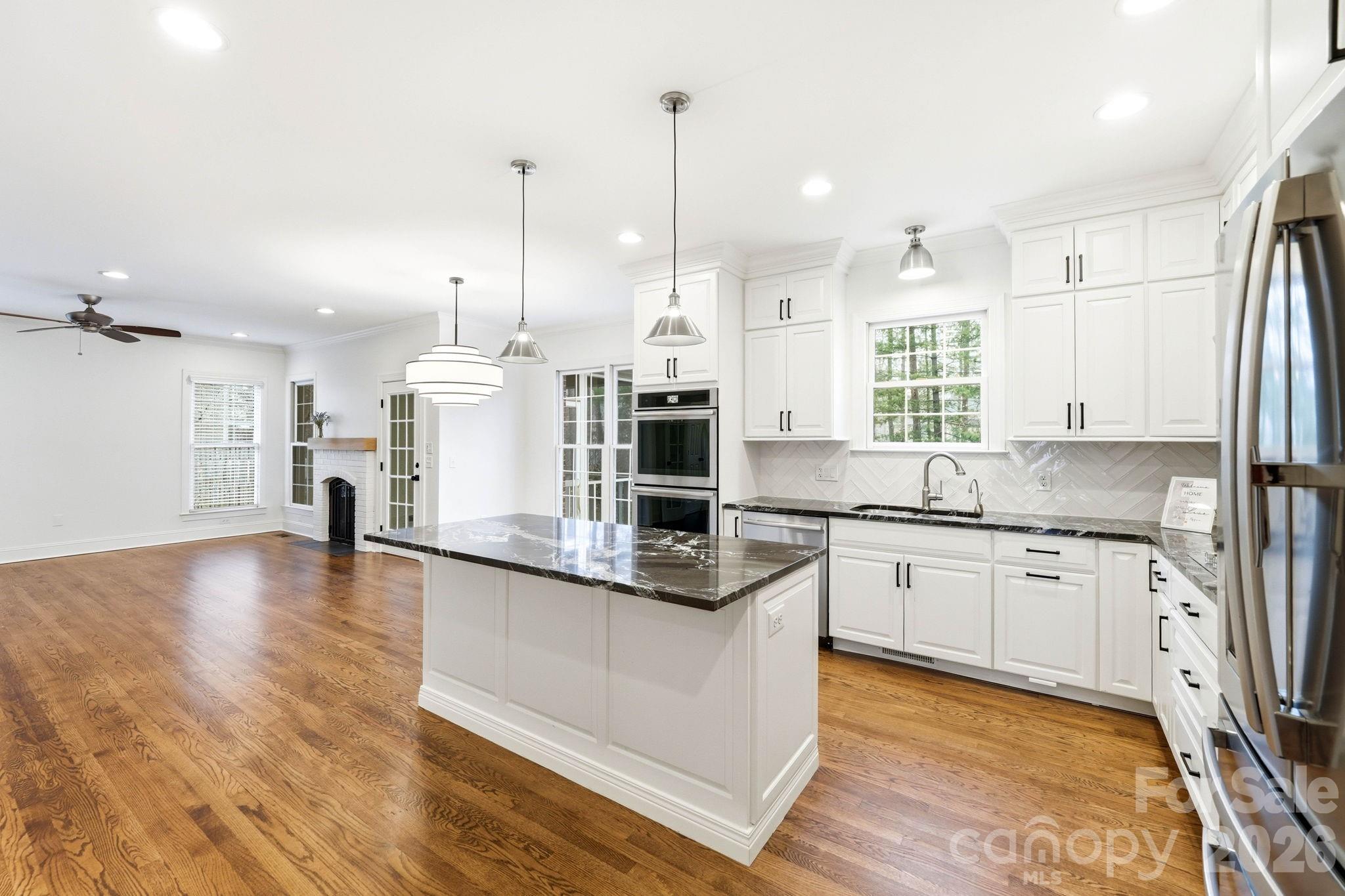 1006 Columbine Road Asheville, NC 28803 - Photo 6 of 38