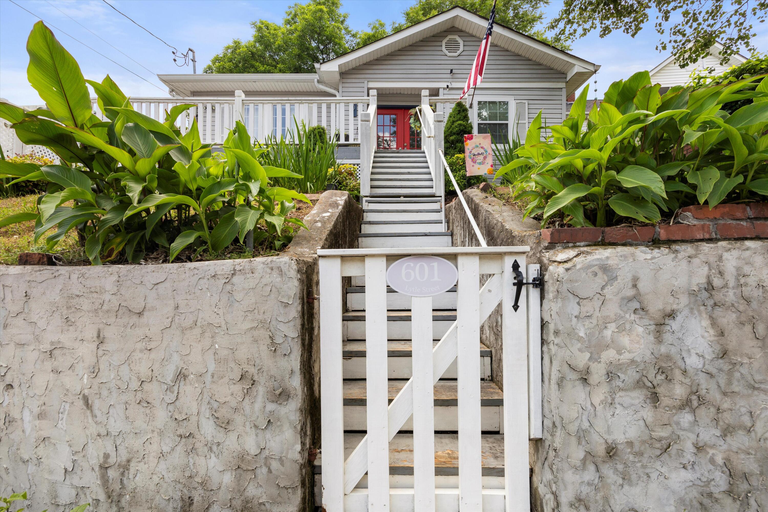 601 Lytle Street Chattanooga, TN 37405 - Photo 1 of 30 01-IMG_9468