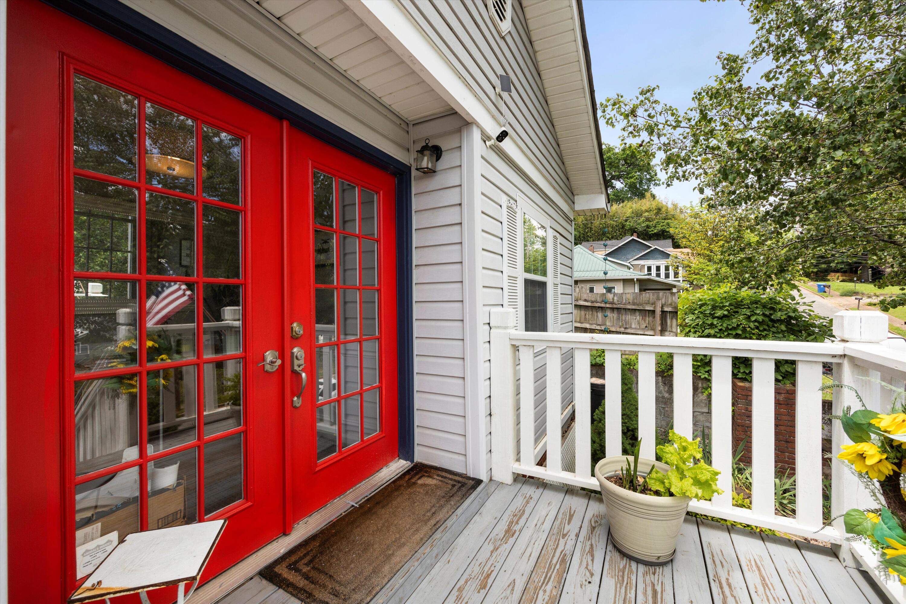 601 Lytle Street Chattanooga, TN 37405 - Photo 2 of 30 09-IMG_9498