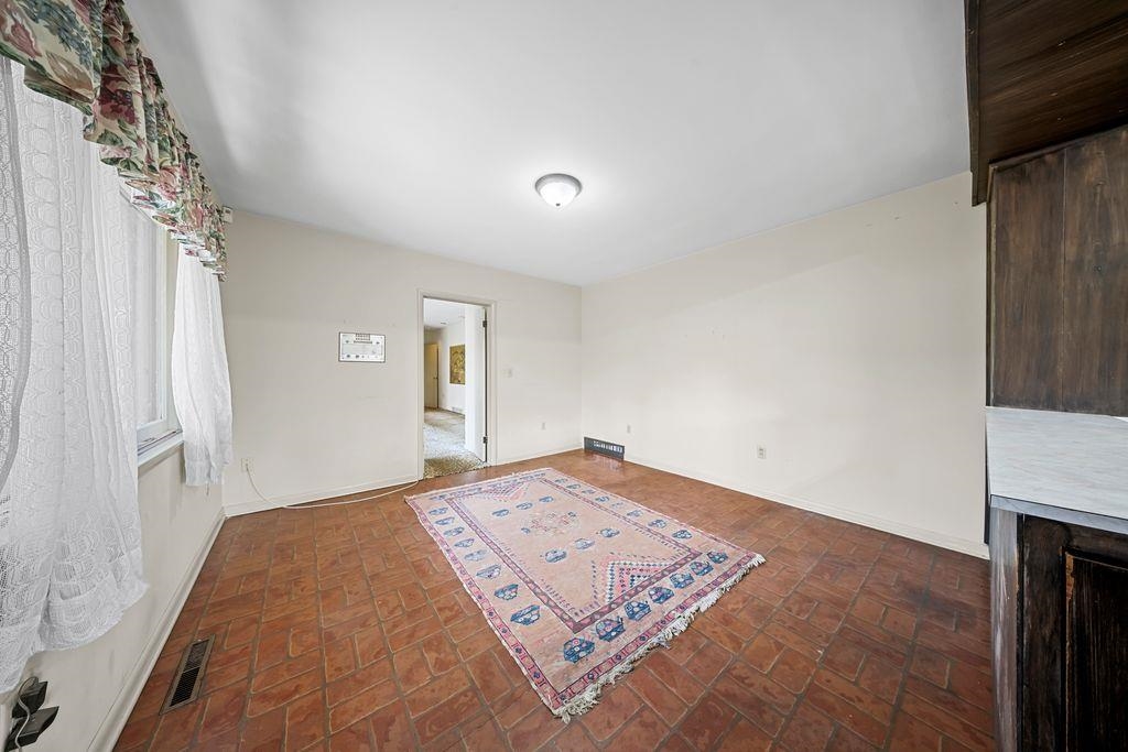 107 Pollitt Road Russell, KY 41169 - Photo 15 of 48