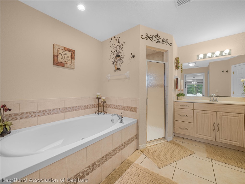 5721 Golden Road Sebring, FL 33875 - Photo 18 of 42 Jacuzzi Tub