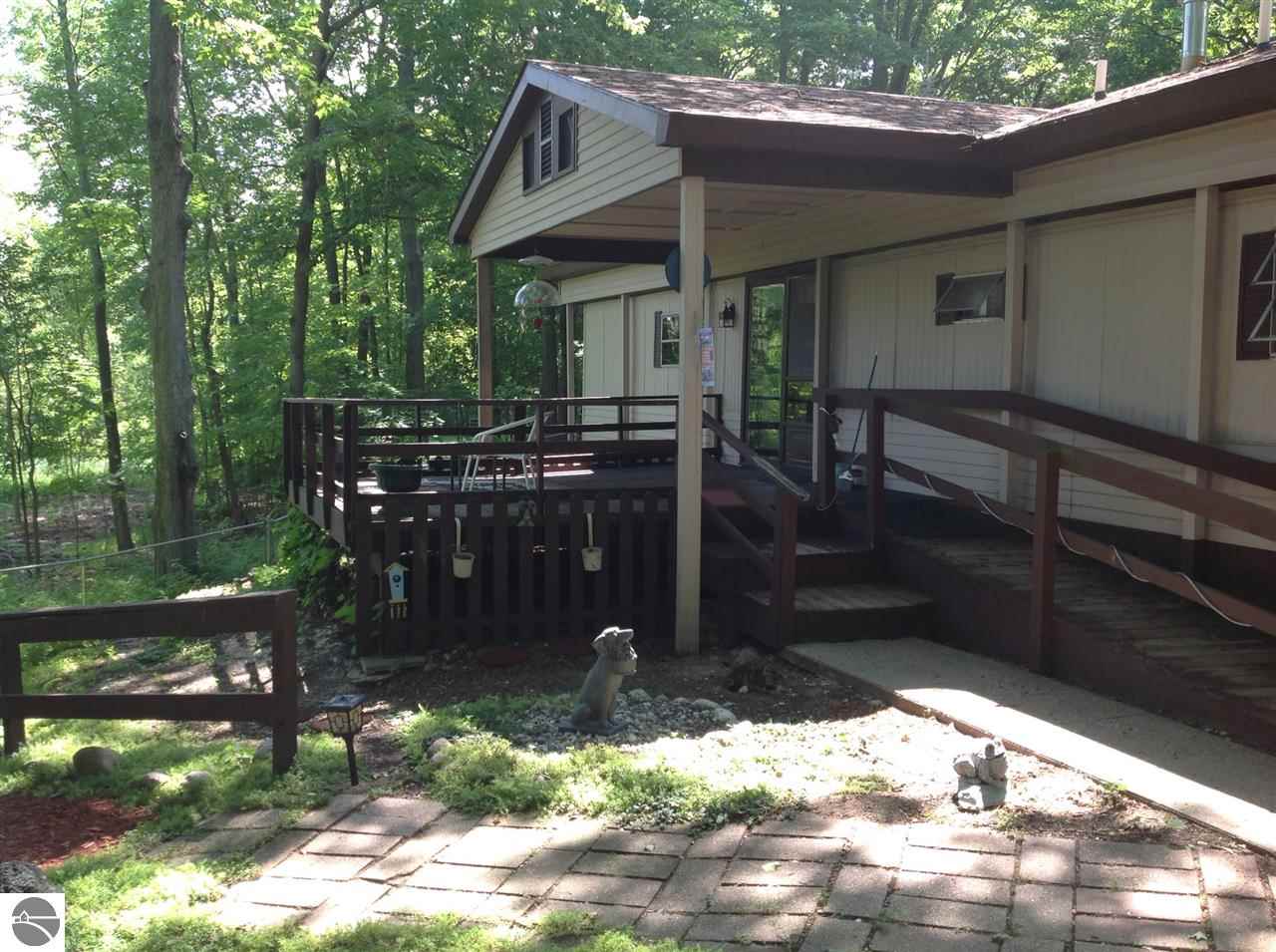 2723 Tonawanda Road Grawn, MI 49637 - Photo 3 of 53 1775030-2.JPG