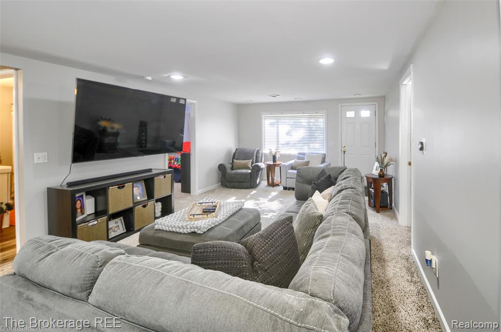 4462 Dye Road Swartz Creek, MI 48473 - Photo 11 of 27
