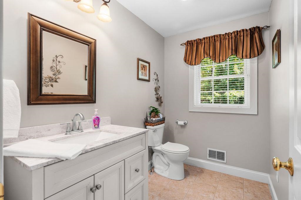 12 Ballard Road Pelham, NH 03076 - Photo 22 of 37