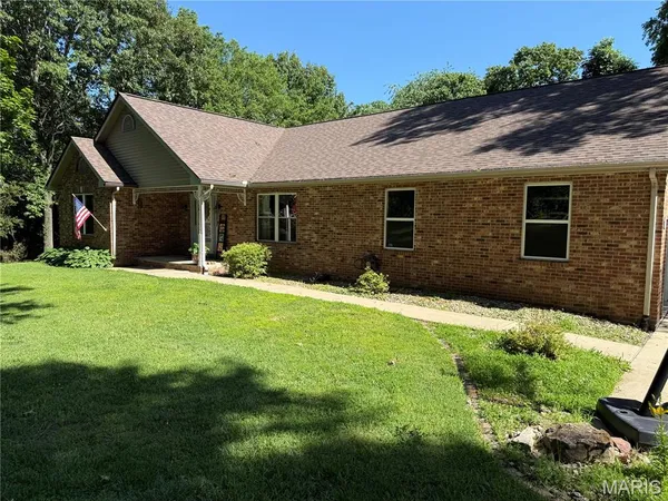 $485,000 | 3104 Wild Flower Lane, Belleville, IL 62221