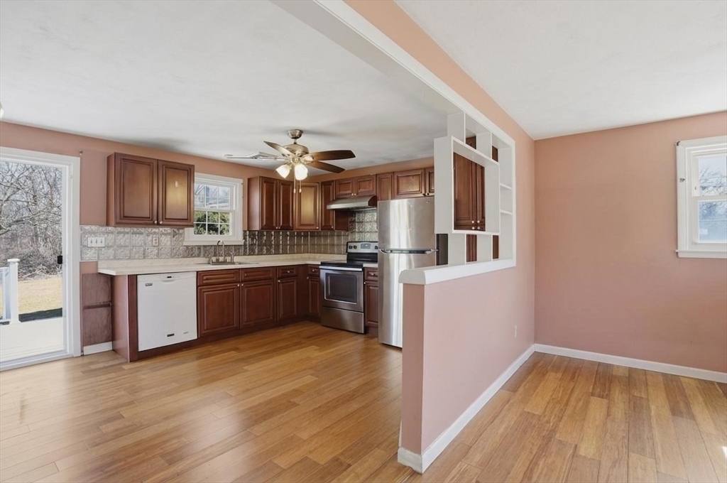 35 Hampton Street Auburn, MA 01501 - Photo 12 of 37
