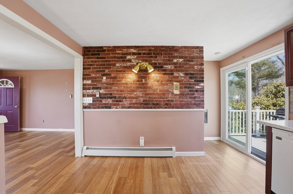 35 Hampton Street Auburn, MA 01501 - Photo 14 of 37