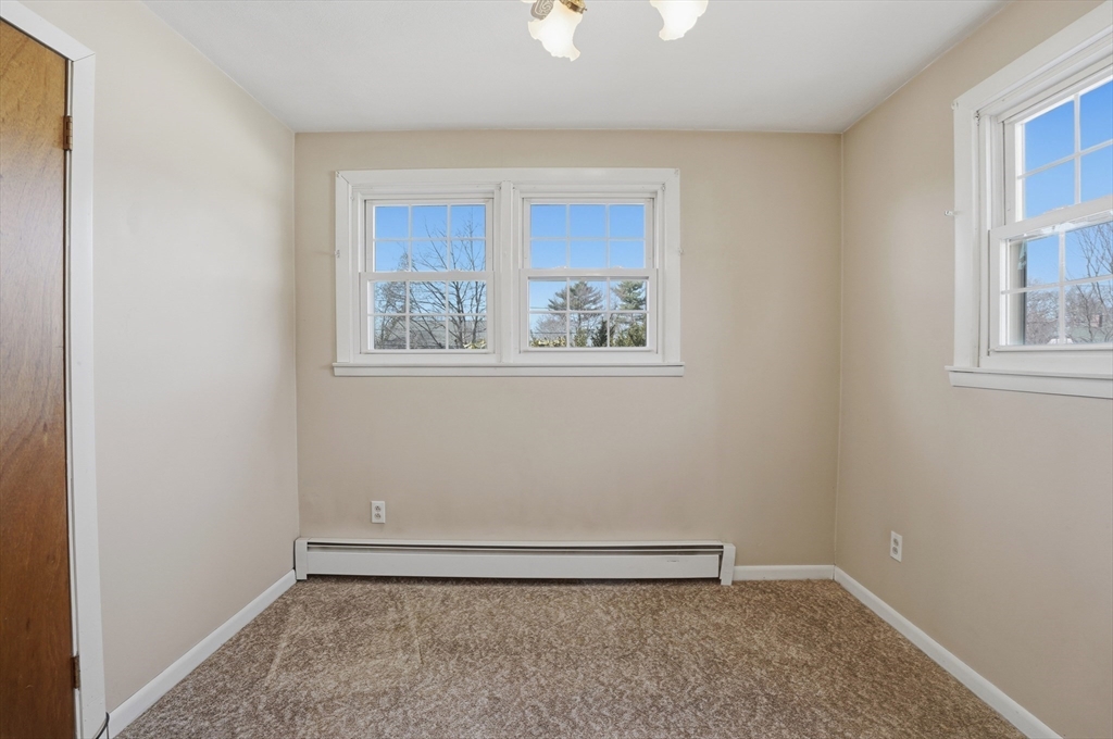 35 Hampton Street Auburn, MA 01501 - Photo 22 of 37