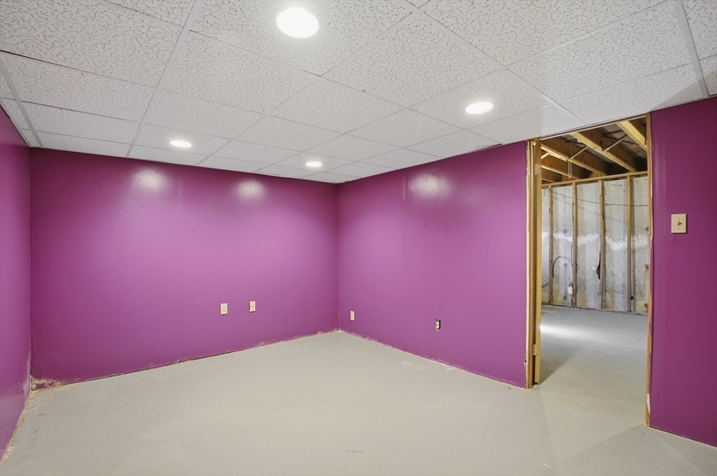 35 Hampton Street Auburn, MA 01501 - Photo 30 of 37