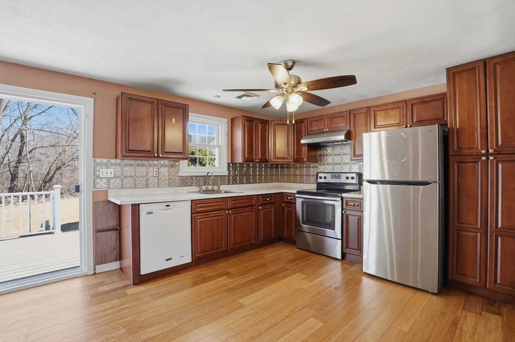 35 Hampton Street Auburn, MA 01501 - Photo 9 of 37