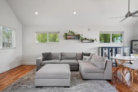 $649,000 | 1455 Capri Avenue, Petaluma, CA 94954
