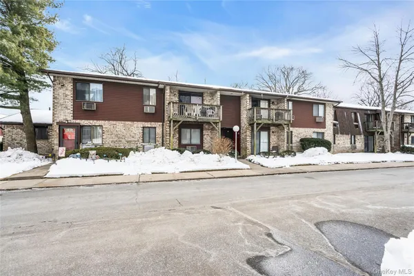 $349,990 | 263 River Avenue, Unit 16AU, Patchogue, NY 11772