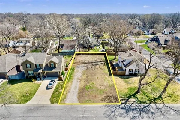 $199,000 | 5539 Maple Street, Mission, KS 66202