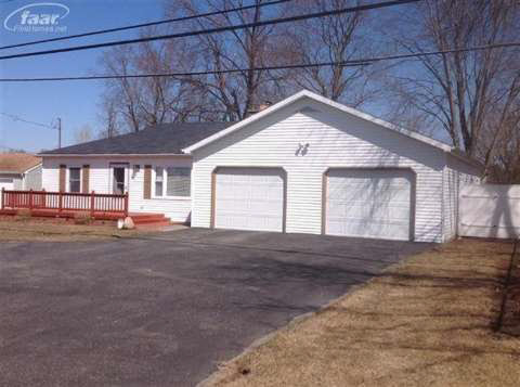9228 Silver Lake Road Linden, MI 48451 - Photo 1 of 28 20396513.JPG