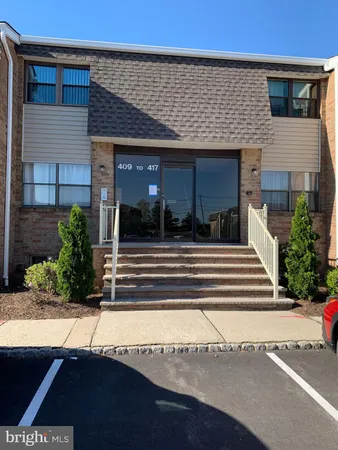 $299,000 | 414 Sharon Garden Court, Woodbridge, NJ 07095