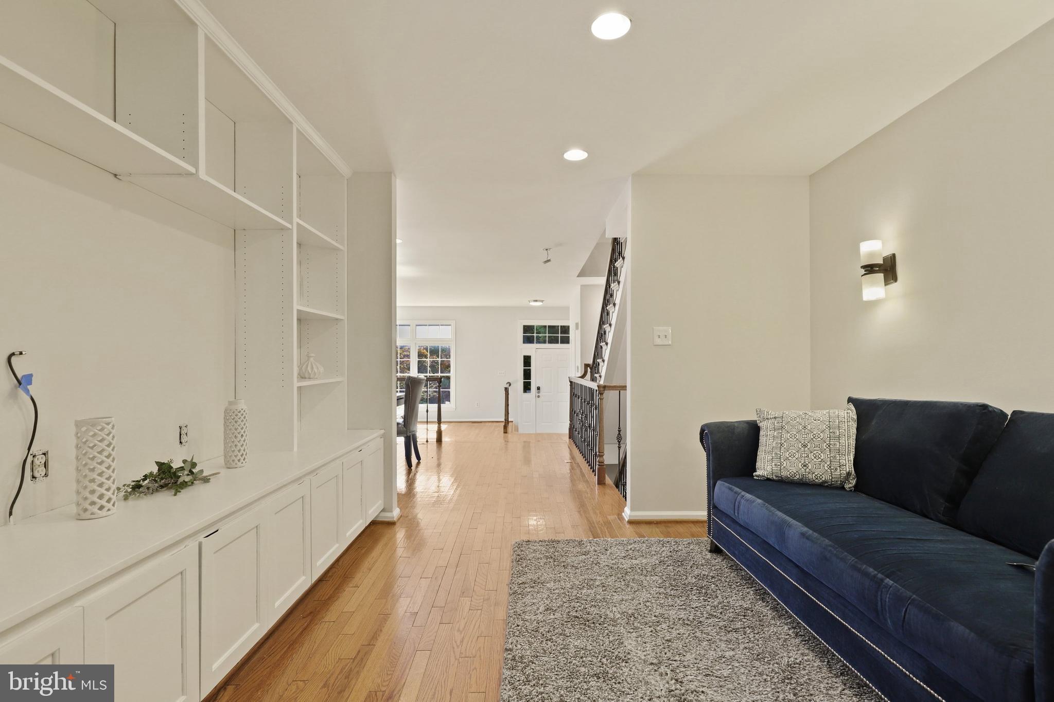 1375 Heritage Oak Way Reston, VA 20194 - Photo 13 of 36