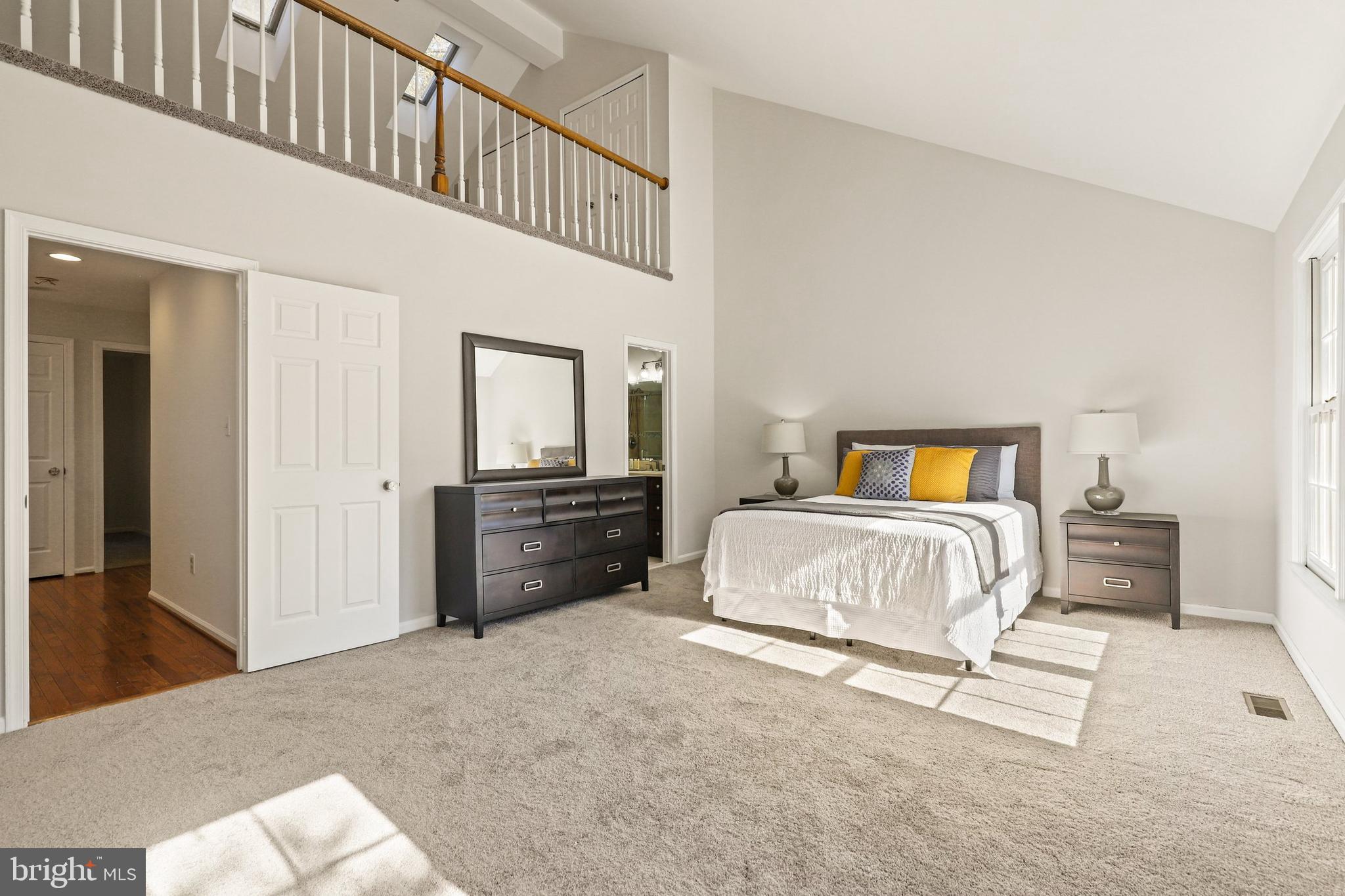 1375 Heritage Oak Way Reston, VA 20194 - Photo 14 of 36