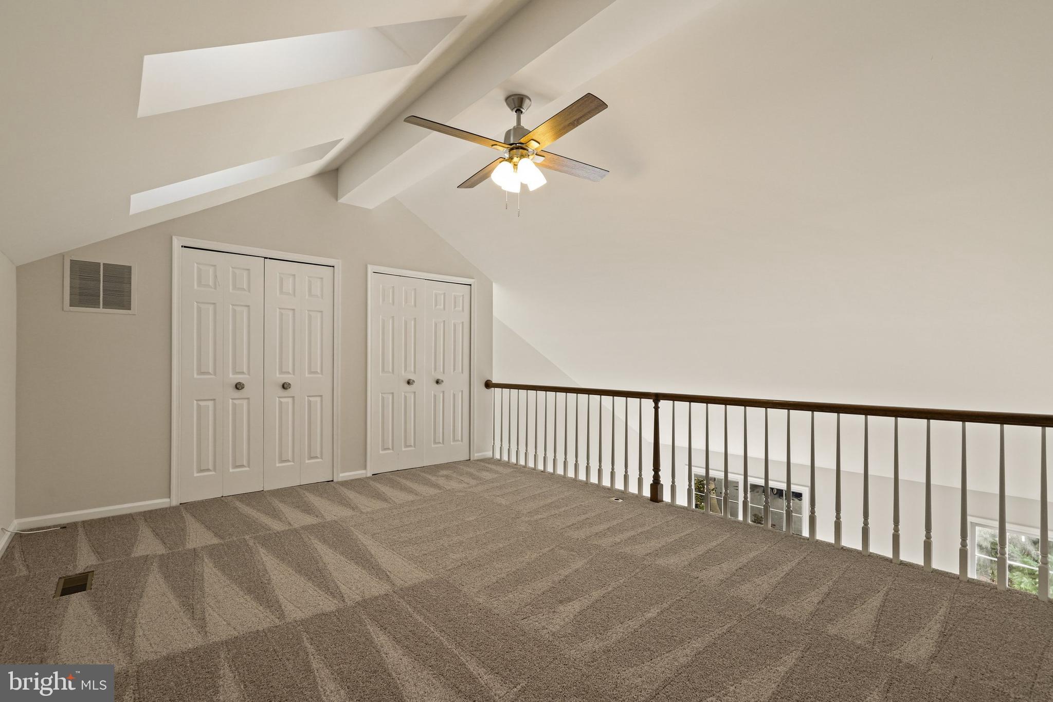1375 Heritage Oak Way Reston, VA 20194 - Photo 18 of 36