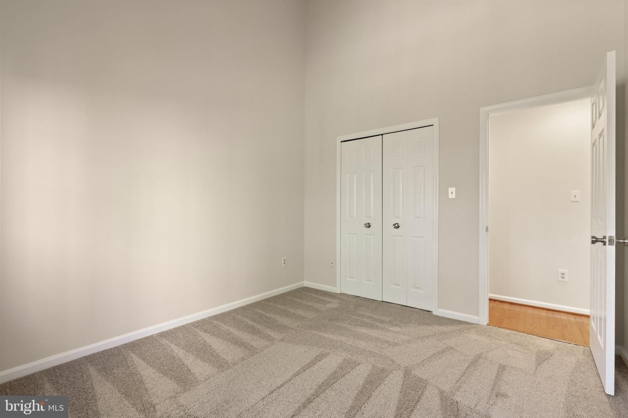 1375 Heritage Oak Way Reston, VA 20194 - Photo 22 of 36
