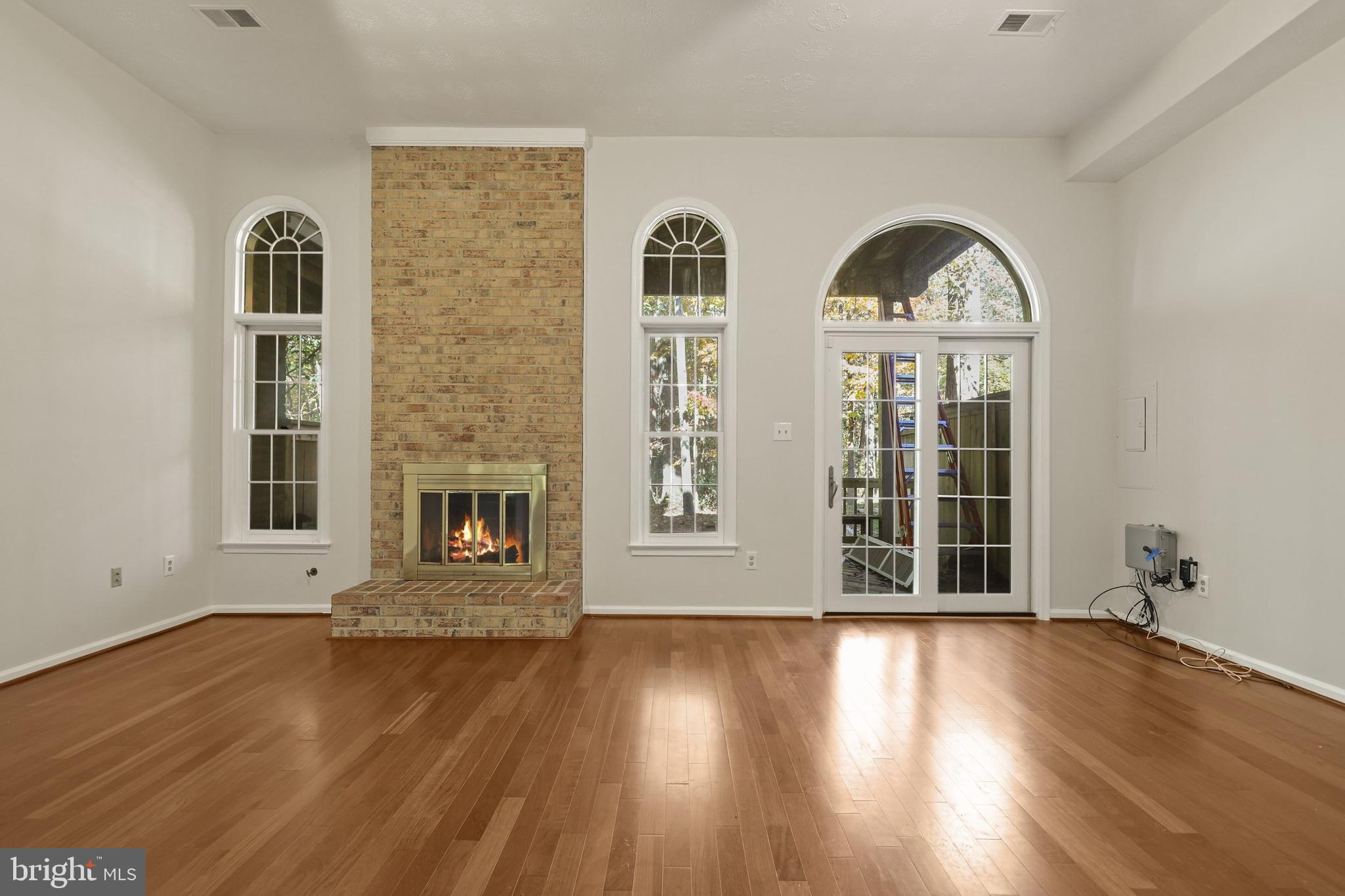 1375 Heritage Oak Way Reston, VA 20194 - Photo 25 of 36