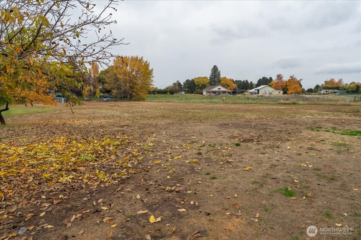 20271 Linden Road Northwest Soap Lake, WA 98851 - Photo 11 of 22 a view of lake view and mountain