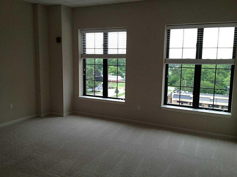 720 South Rangeline Road, Unit 605 Carmel, IN 46032 - Photo 4 of 24 Gallery Image 4