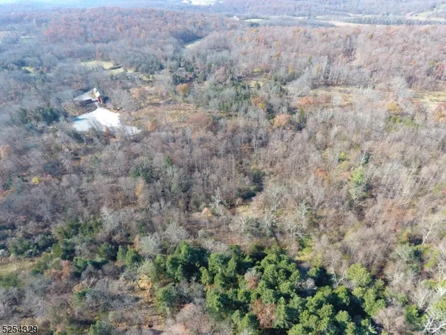 a view of a dry field