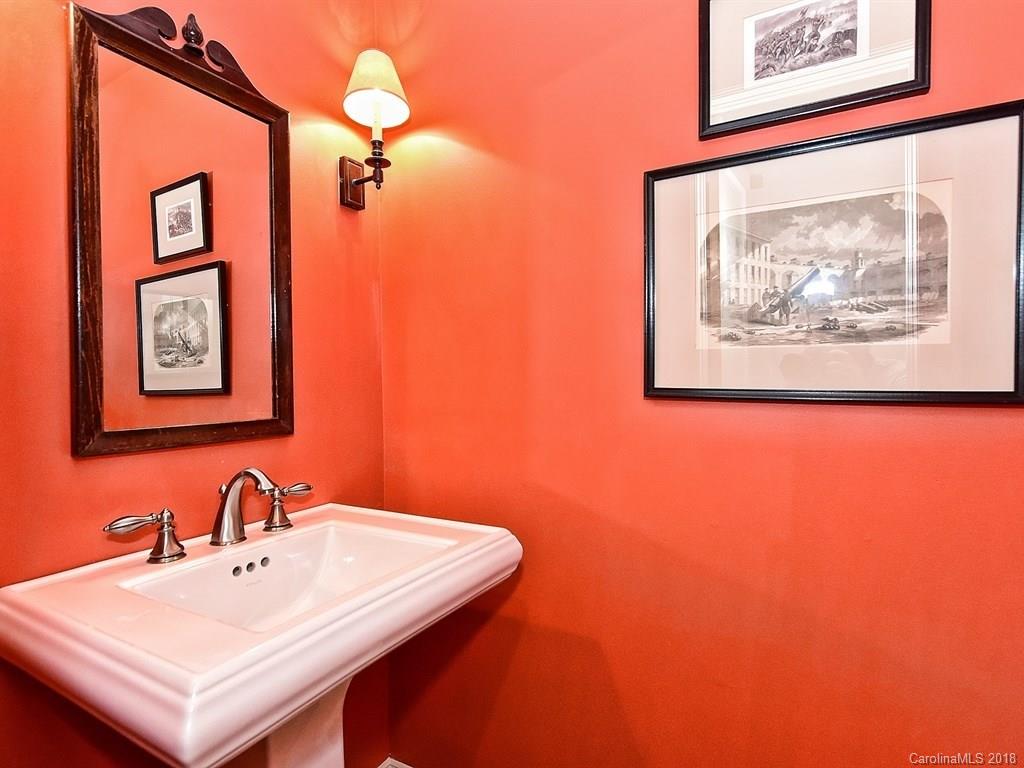 1852 Harris Road Charlotte, NC 28211 - Photo 14 of 34