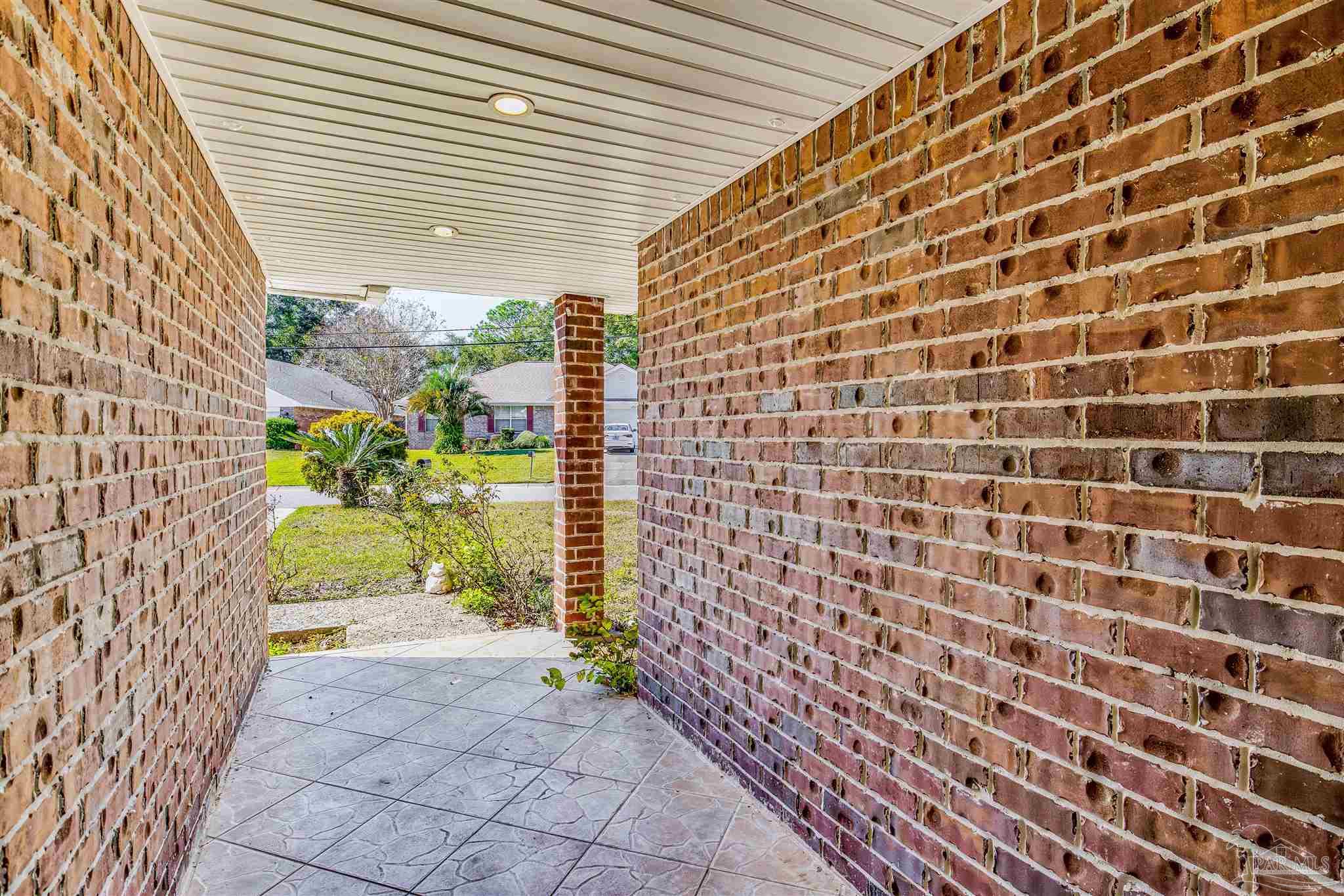 6732 Cedar Ridge Circle Milton, FL 32570 - Photo 9 of 54 Gallery Image 9
