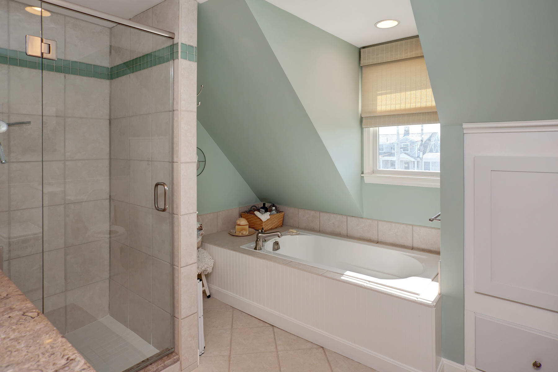 62 Long Beach Road Centerville, MA 02632 - Photo 20 of 27 a bathroom with a tub and shower