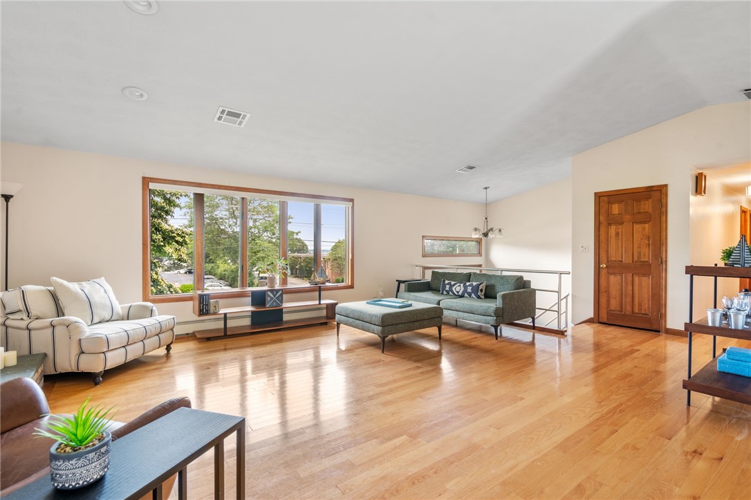 3933 Post Road Warwick, RI 02886 - Photo 5 of 33 Gallery Image 5