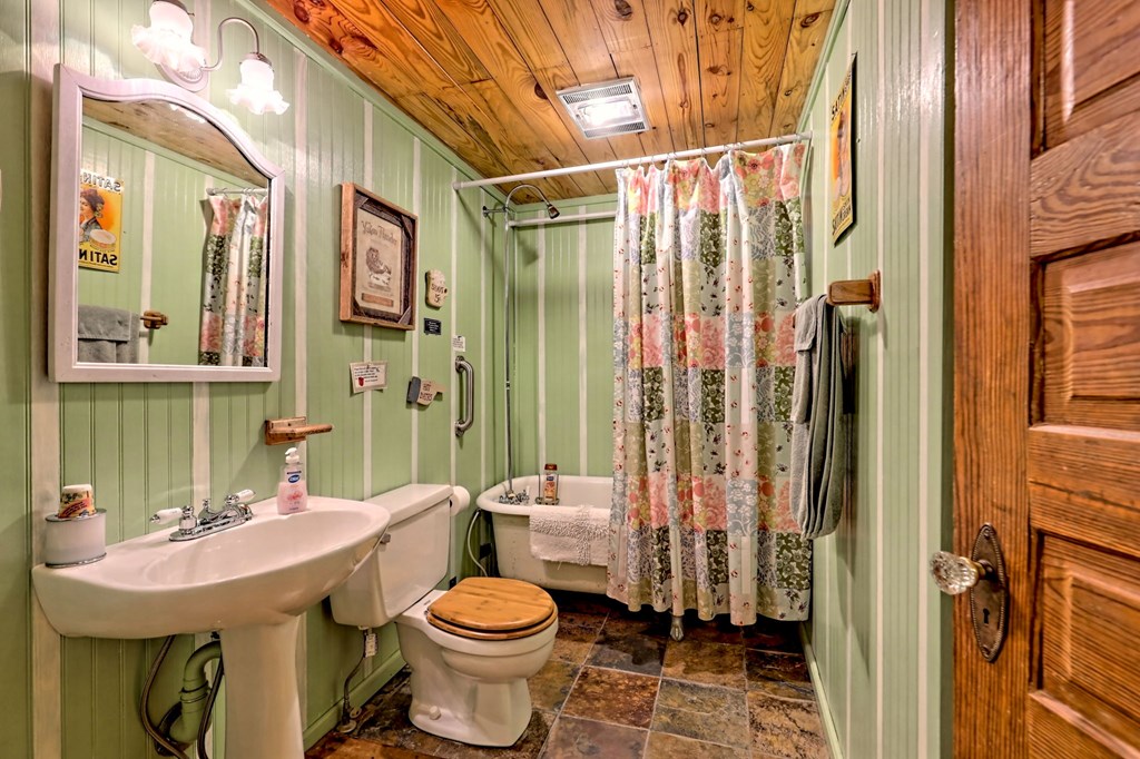 1137 Car Miles Road Hiawassee, GA 30546 - Photo 12 of 75