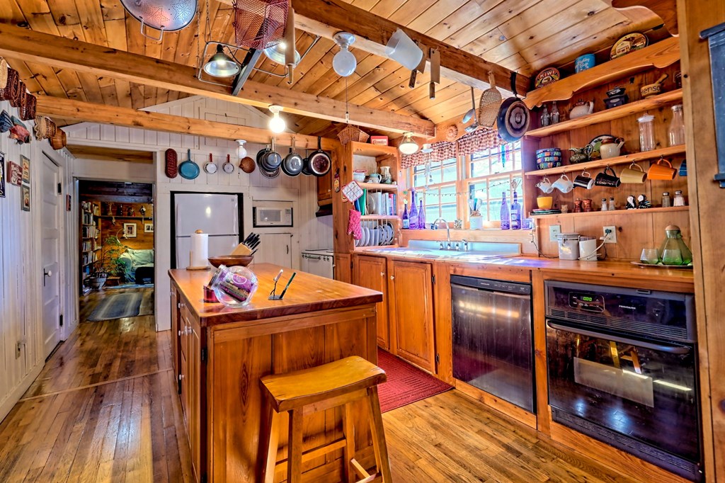 1137 Car Miles Road Hiawassee, GA 30546 - Photo 20 of 75