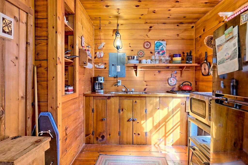 1137 Car Miles Road Hiawassee, GA 30546 - Photo 42 of 75