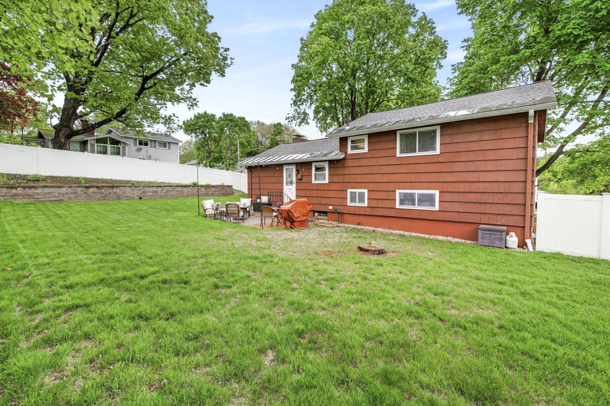 130 Colgate Road Nashua, NH 03064 - Photo 40 of 47