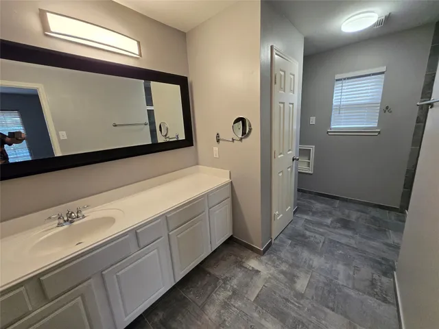 $1,950 | 5106 Prosperity Circle, Houston, TX 77018