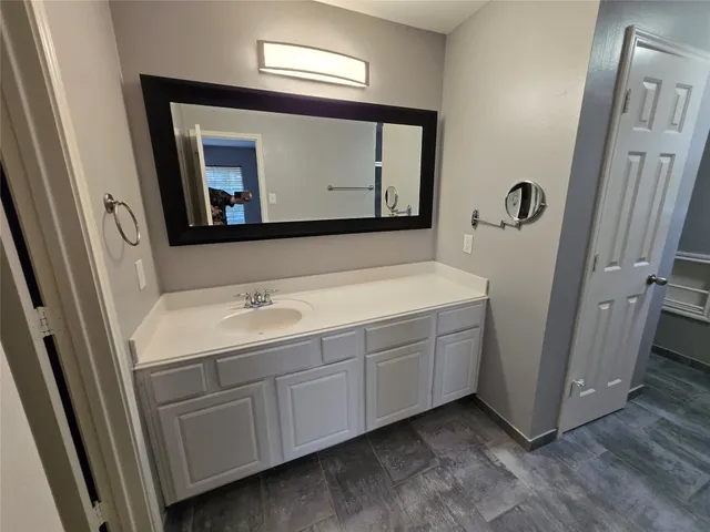 $1,950 | 5106 Prosperity Circle, Houston, TX 77018