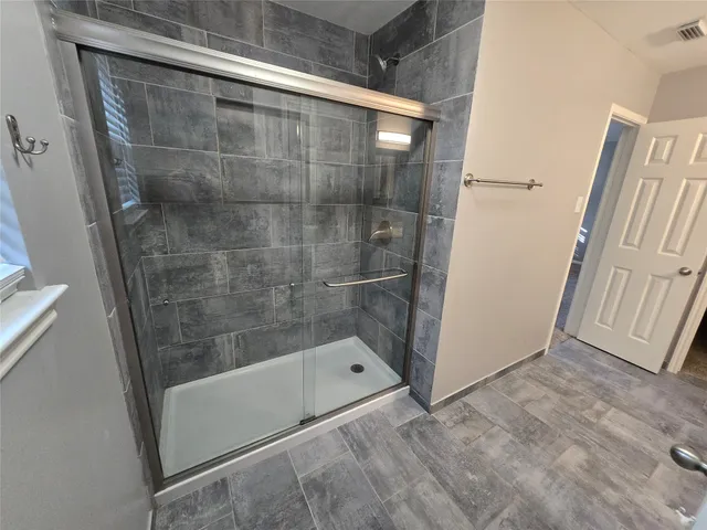 $1,950 | 5106 Prosperity Circle, Houston, TX 77018