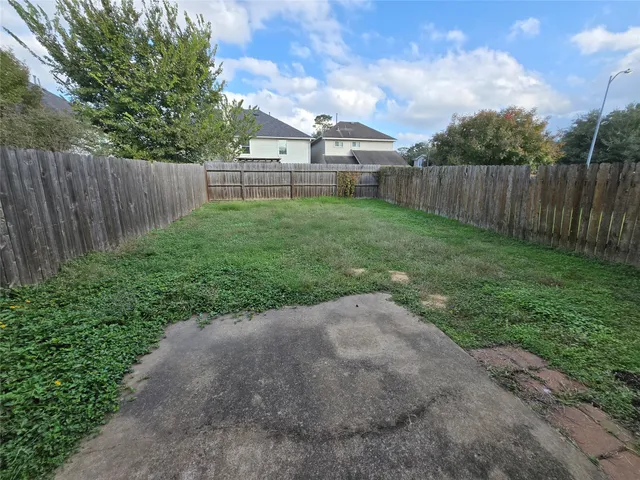 $1,950 | 5106 Prosperity Circle, Houston, TX 77018