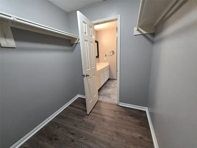 $2,100 | 5106 Prosperity Circle, Houston, TX 77018