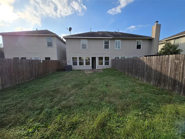 $1,950 | 5106 Prosperity Circle, Houston, TX 77018