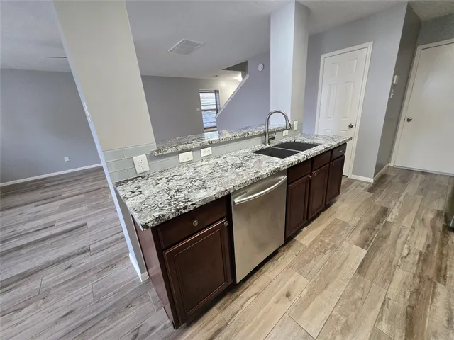 $1,950 | 5106 Prosperity Circle, Houston, TX 77018