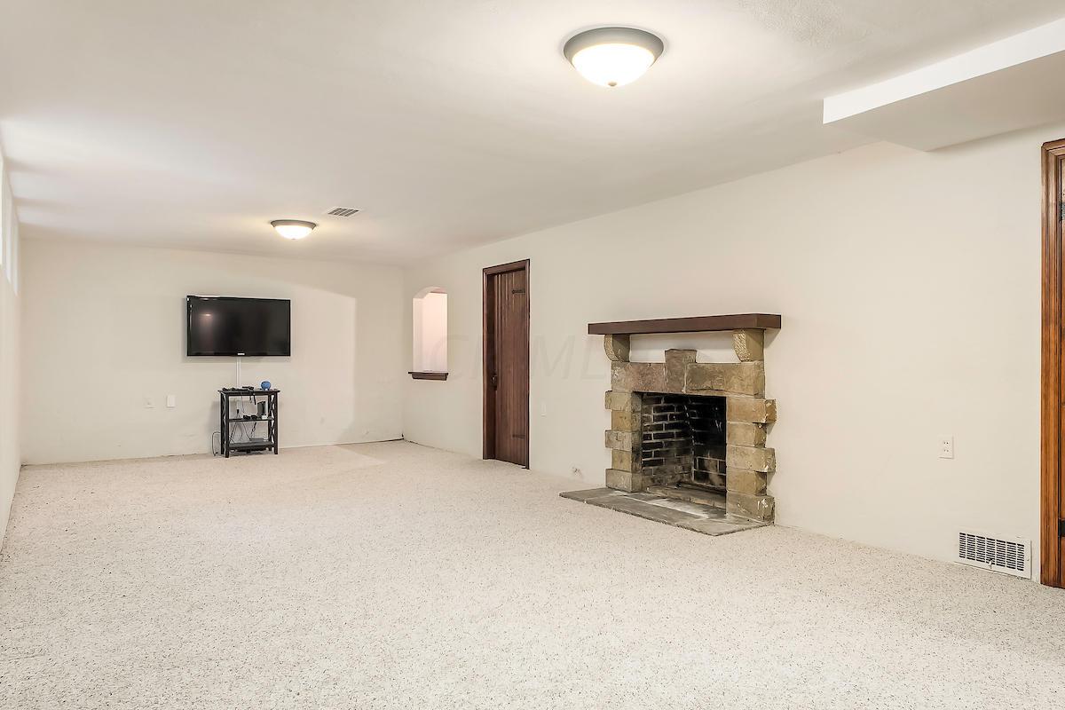 2155 Yorkshire Road Columbus, OH 43221 - Photo 45 of 46