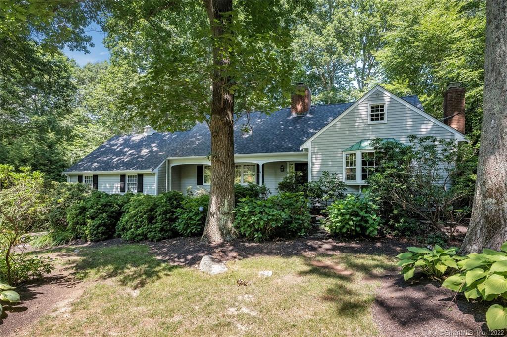 Lovely Cape in Sought-after Knob Hill Neighborhood.