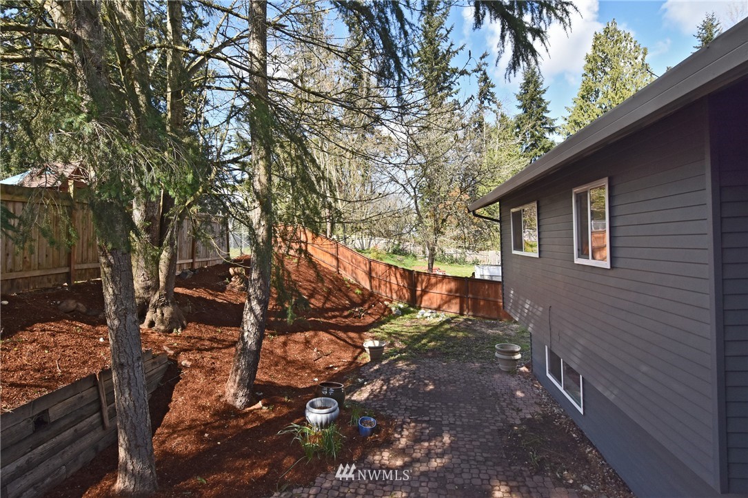 800 201st Place Southeast Bothell, WA 98012 - Photo 22 of 25 Gallery Image 22