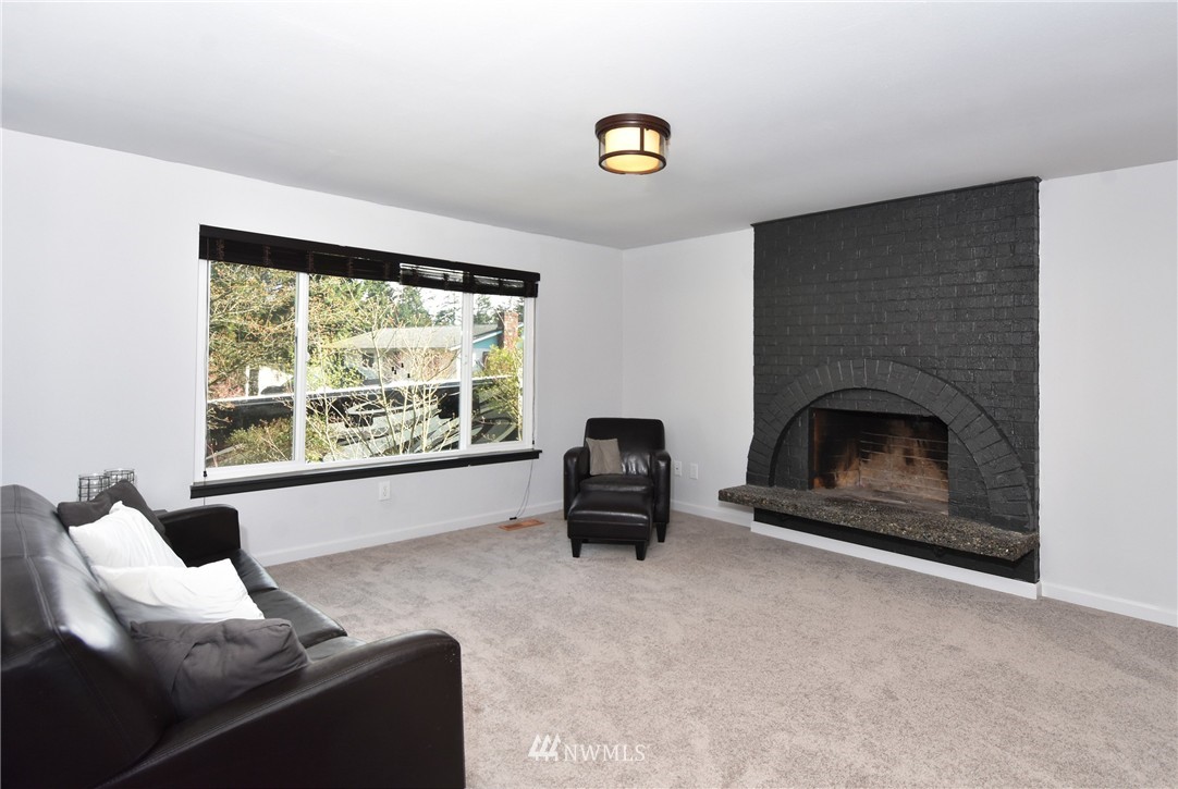 800 201st Place Southeast Bothell, WA 98012 - Photo 5 of 25 Gallery Image 5