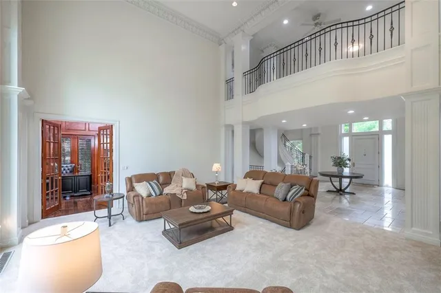 $2,400,000 | 3109 West 118th Street, Leawood, KS 66211