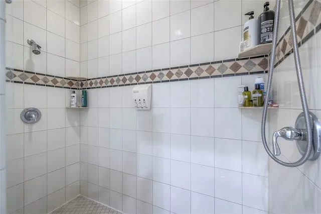 $2,400,000 | 3109 West 118th Street, Leawood, KS 66211