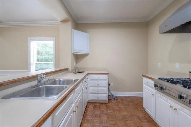 $2,400,000 | 3109 West 118th Street, Leawood, KS 66211